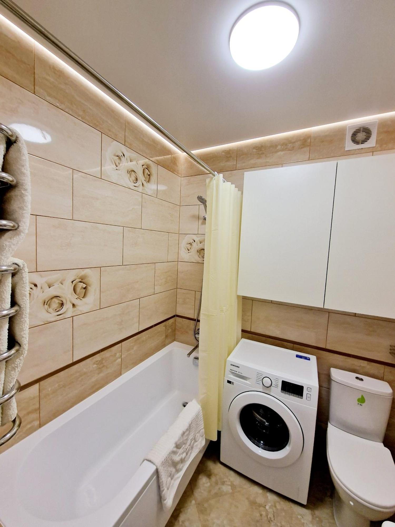 Apartament On Chornovola, 40 Жк "Варварівка" Luck Exteriér fotografie